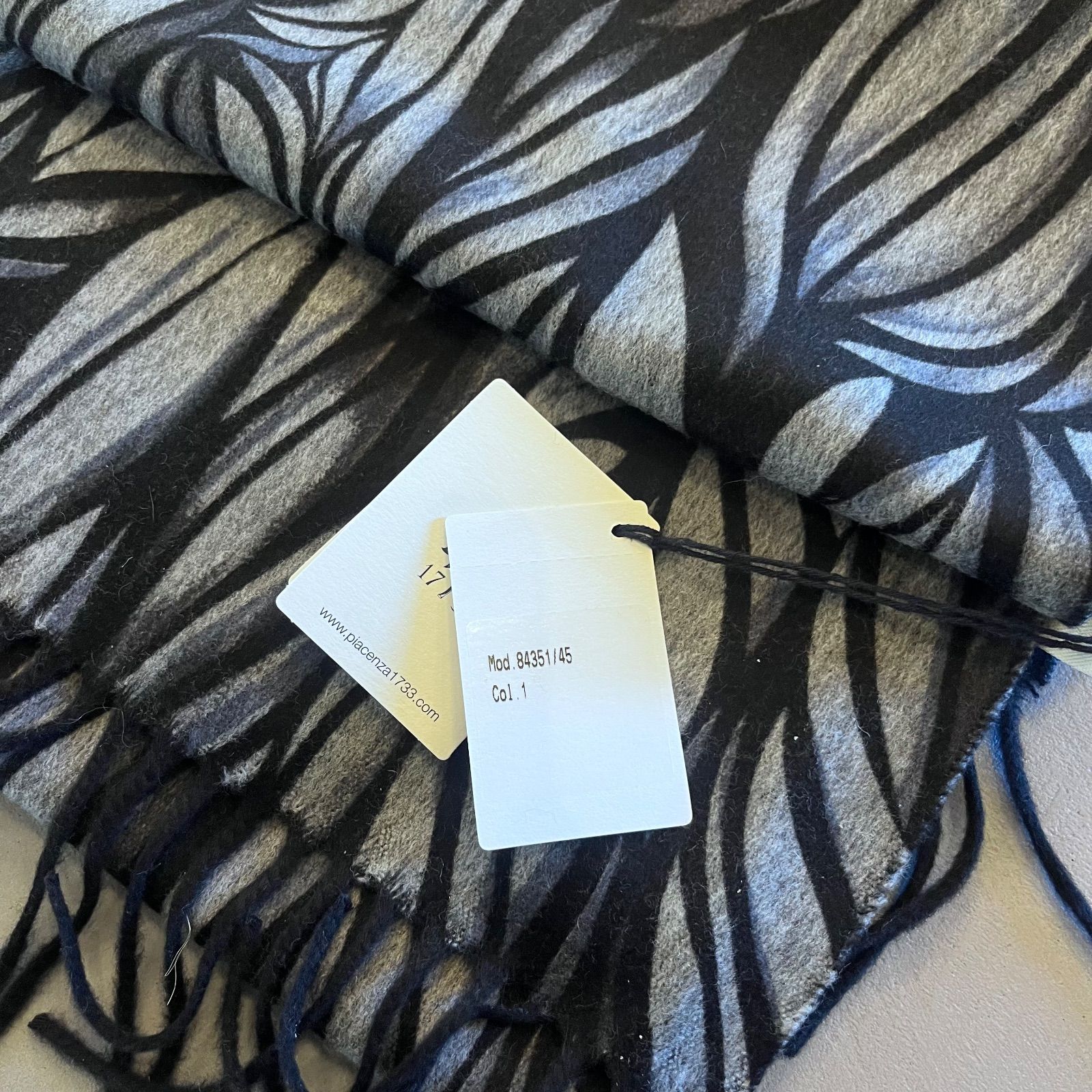 ストール ダブルフェイス 柄グレー ブラック col.1 マフラー カシミヤ シルク