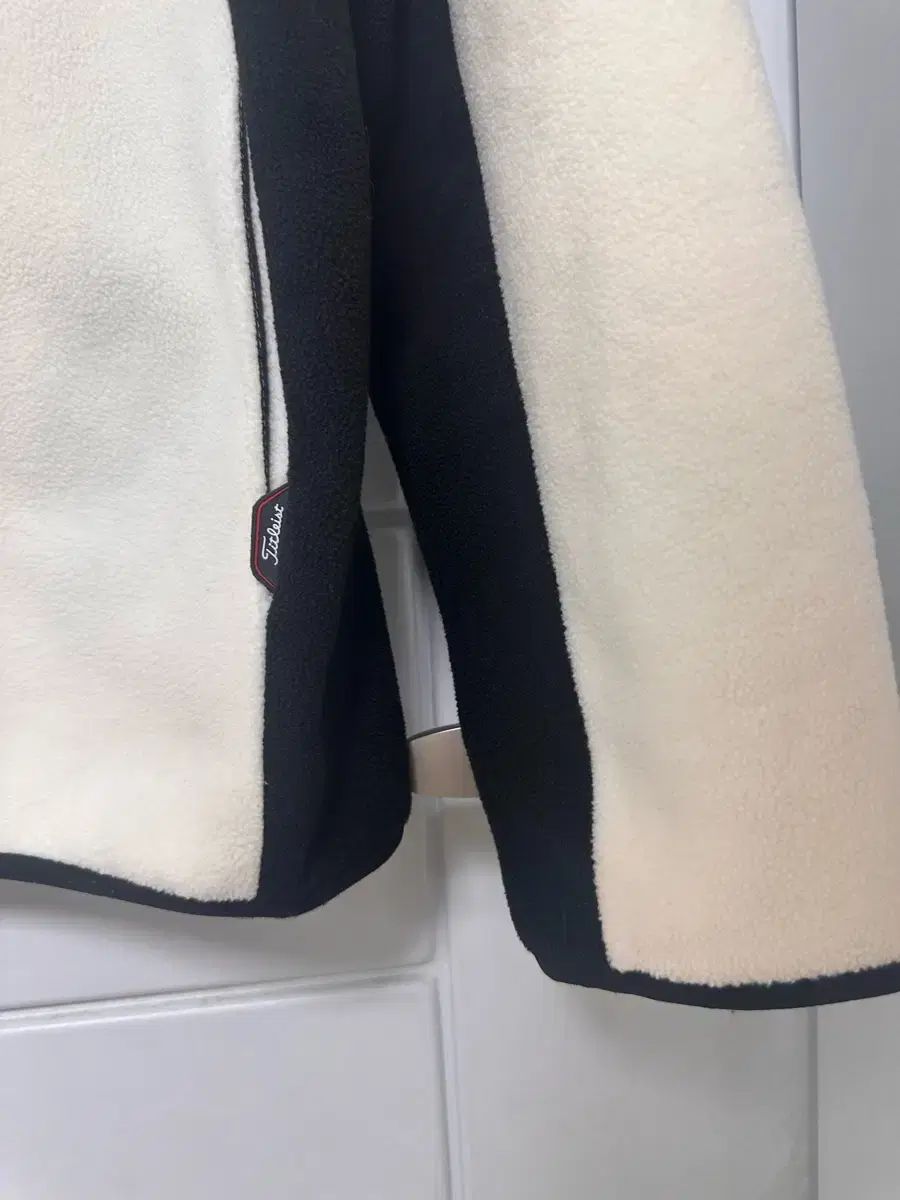 Titleist(タイトリスト) アイボリー 起毛 フリース ジャケット メンズ