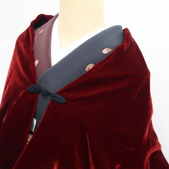 ❁tomihisa❁ ベルベット 着物ショール ポンチョ 赤のベルベット×花刺繍 ケープ 7388
