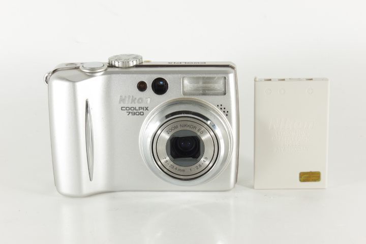 NIKON ニコン COOLPIX E 7900 シルバー 20763