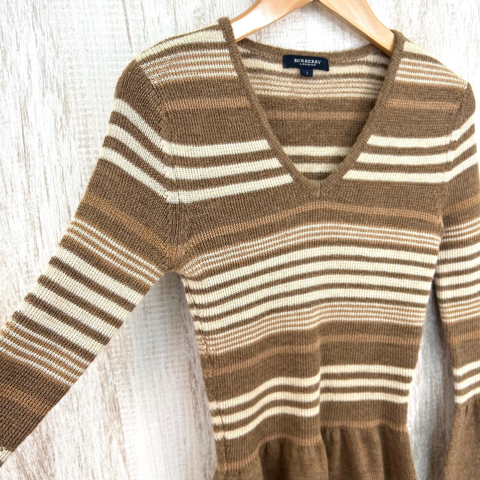 BURBERRY LONDON バーバリーロンドン ホースロゴ刺繡 ボーダー 総柄 V 