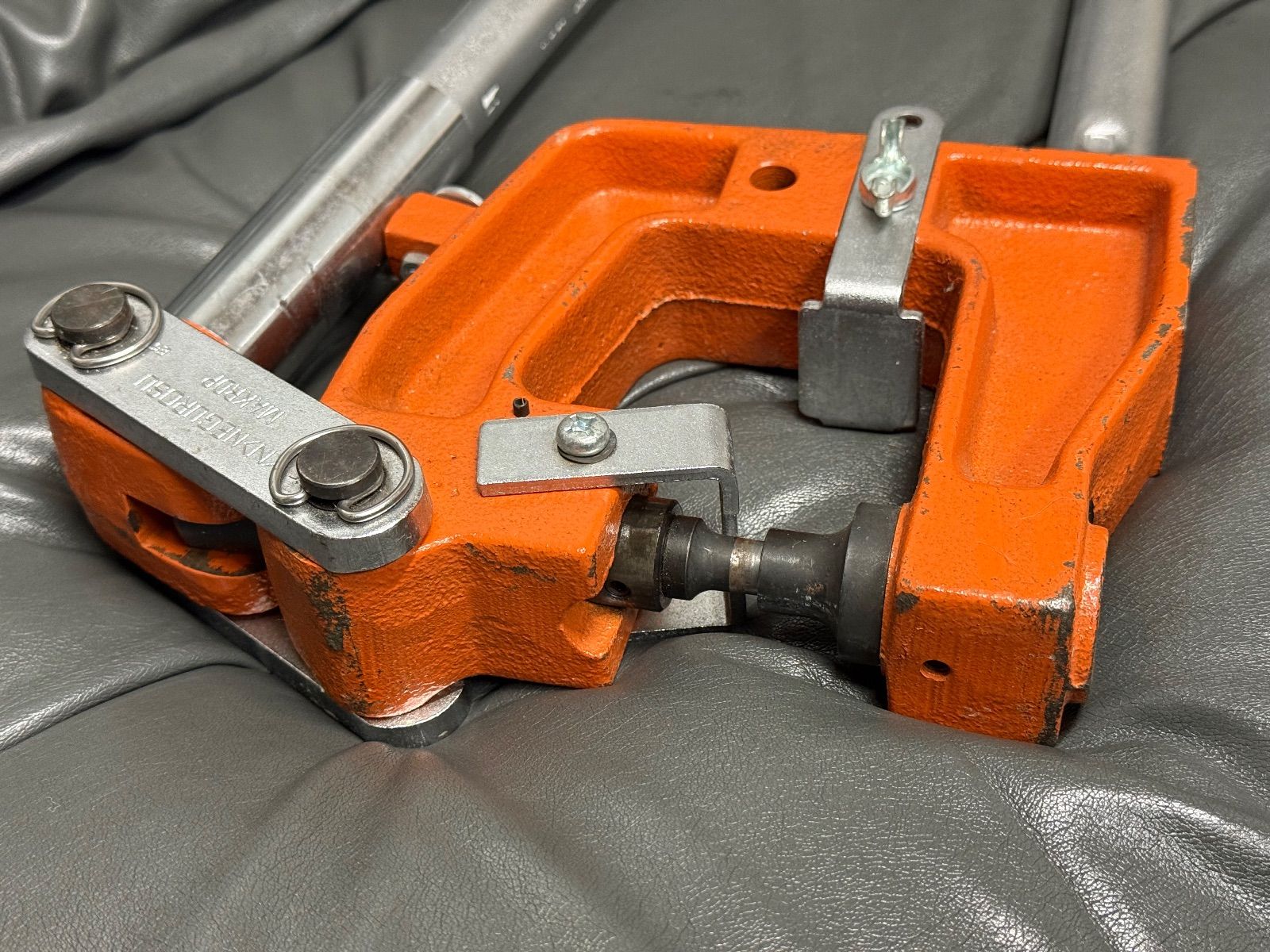 ケーブルラック 金属ダクト穴あけ工具