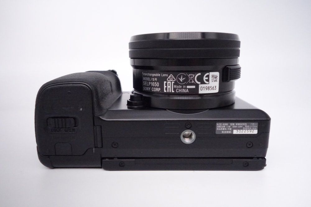 SONYミラーレス一眼 α6100 パワーズームレンズキット ブラック ILCE SONY ソニー α6100 ILCE-6100L パワーズームレンズキット