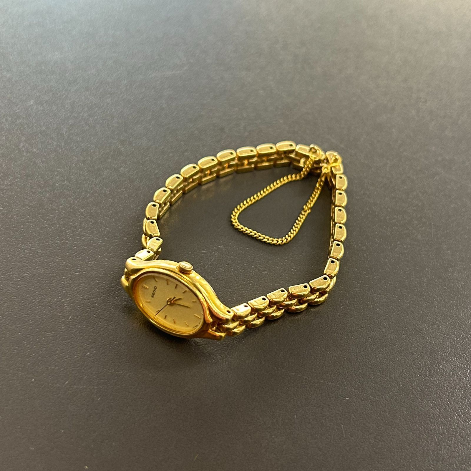 SEIKO 腕時計 1 F 21-5 A 00 ゴールド レディース