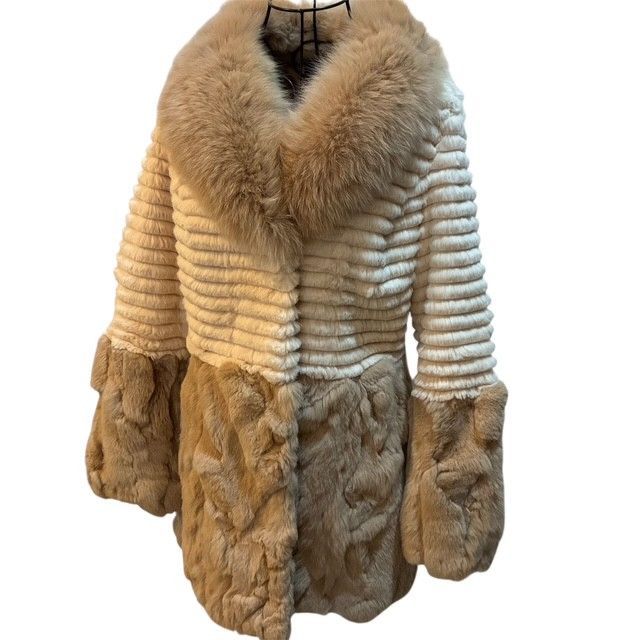 ブルーフォックス ファーコート アイボリー ベージュ リアルファー キツネ ブルーフォックス ファーコート アイボリー ベージュ リアルファー