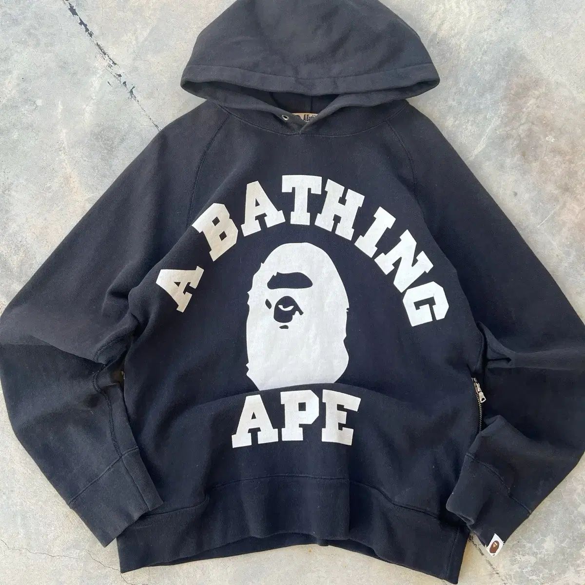 A BATHING APE カレッジ ロゴ プルオーバー フーディー Tシャツ ブラック
