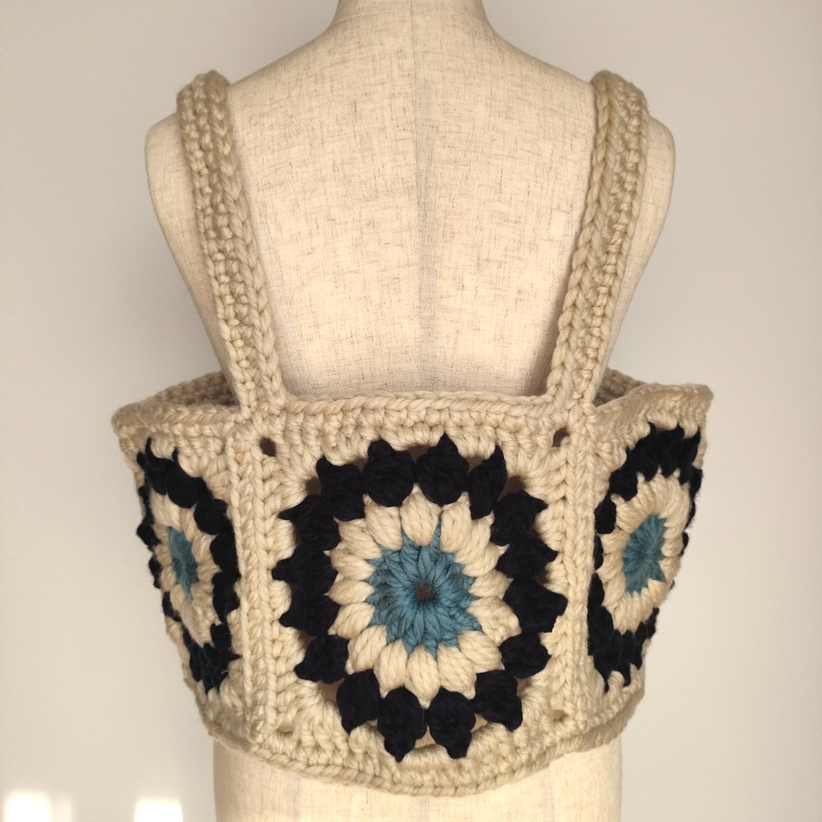 クロシェビスチェ