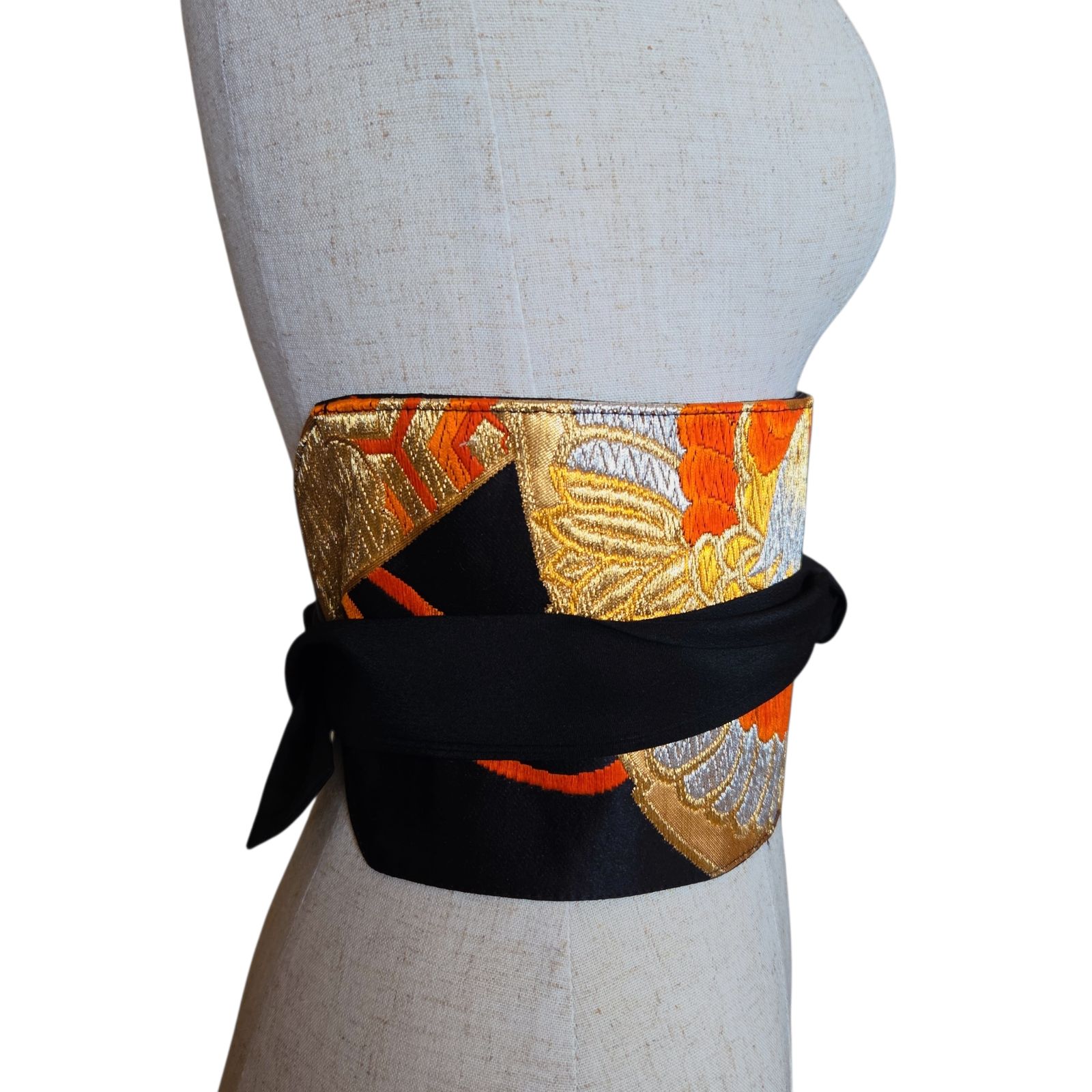 ❦Kaena❦ 着物リメイク サッシュベルト 帯ベルト 帯 刺繍 赤×黒 黒