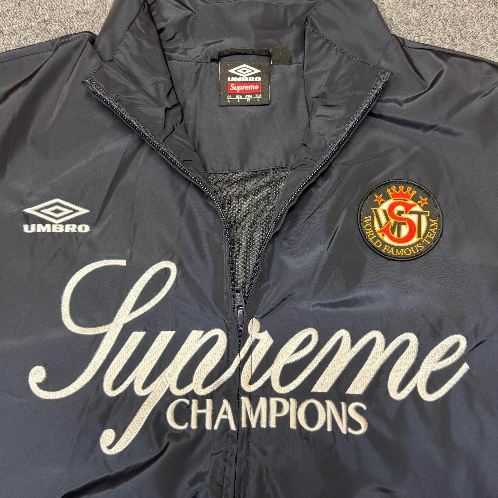 Supreme Umbro グラデーション トラックジャケット M Supreme Umbro Gradient Track Jacket (FW25) - $188