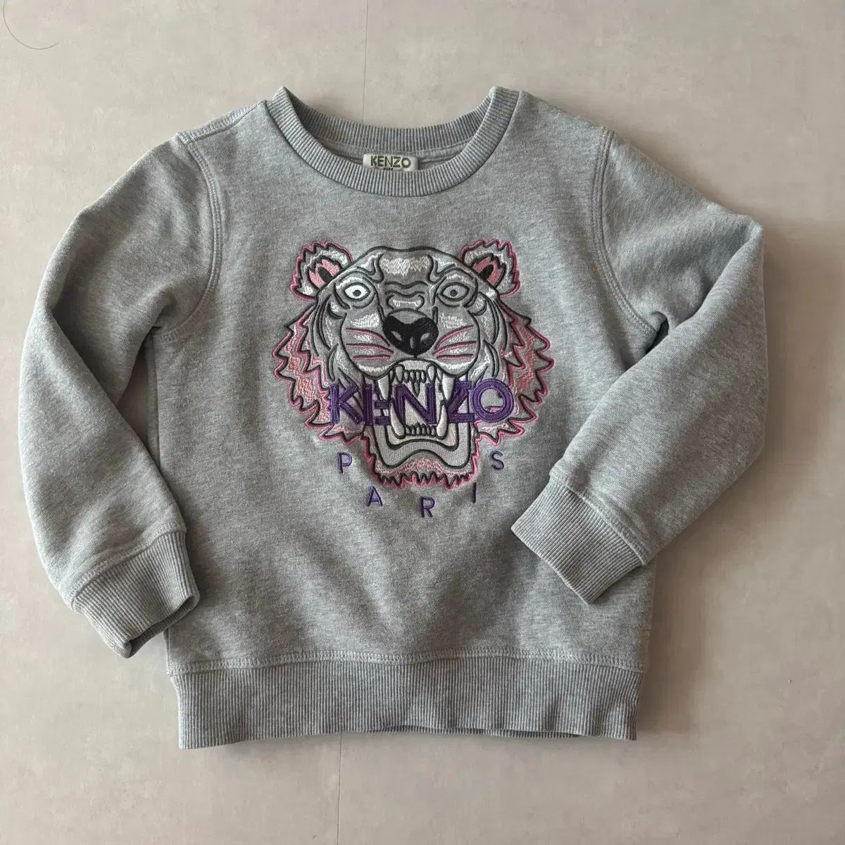 100%新品，人気 KENZO キッズ 虎 刺繍 スウェット グレー 6A (116) Tシャツ