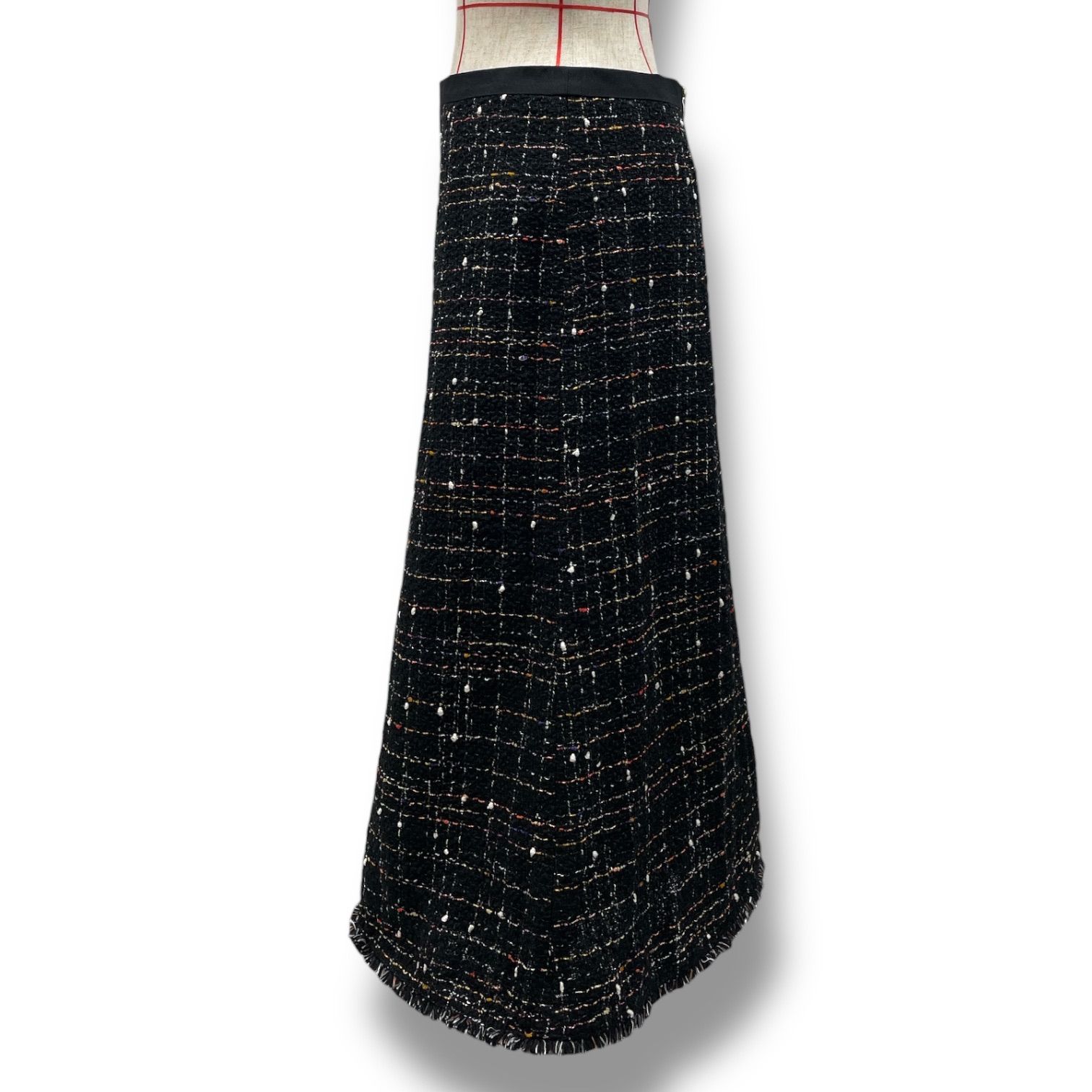 23区 ニジュウサンク GIOLICA ミックスツイード スカート ひざ丈 後ろファスナー フリンジ 黒 ブラック レディース 冬 ゴーゴー古着マルイファミリー 22 No.331