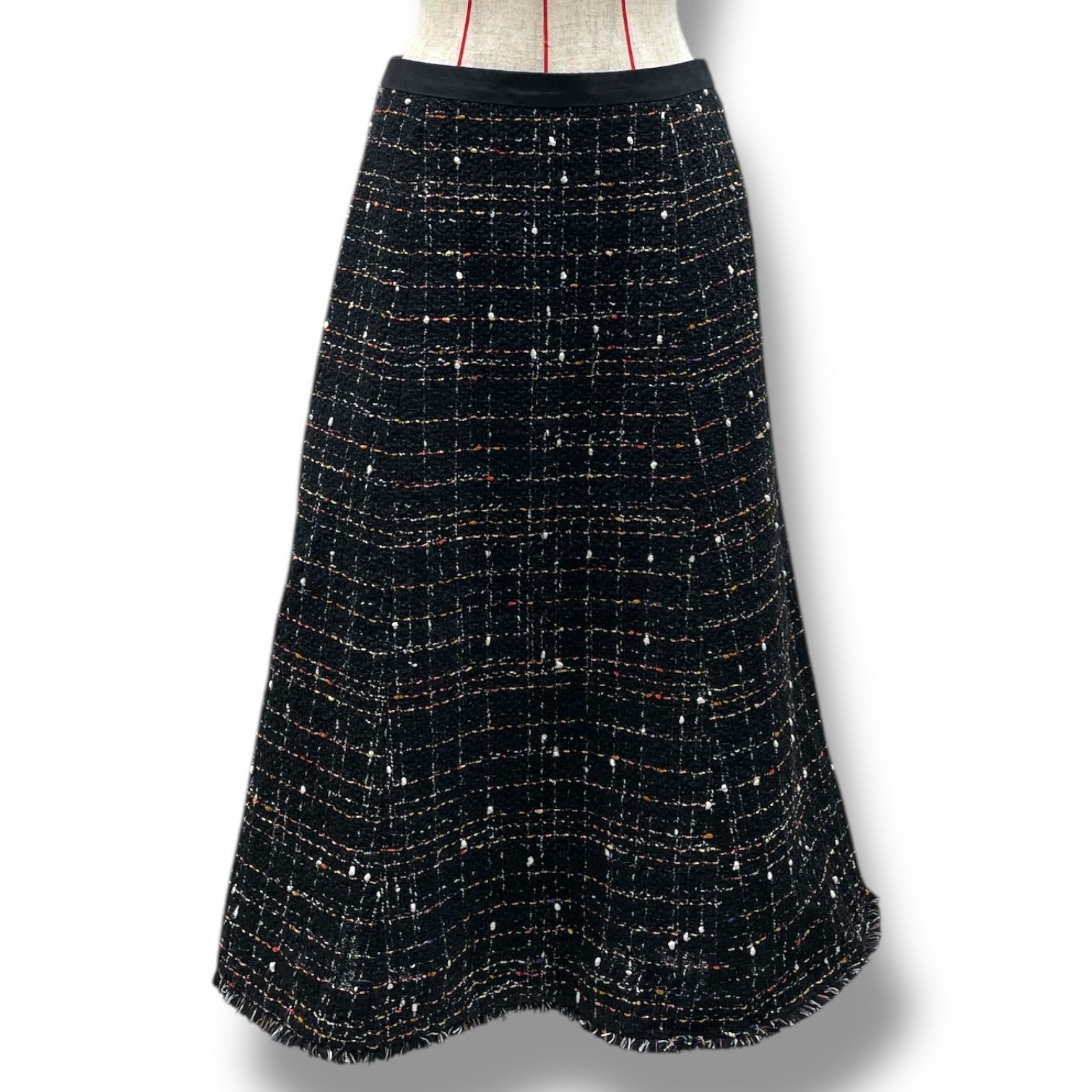23区 ニジュウサンク GIOLICA ミックスツイード スカート ひざ丈 後ろファスナー フリンジ 黒 ブラック レディース 冬 ゴーゴー古着マルイファミリー 22 No.331