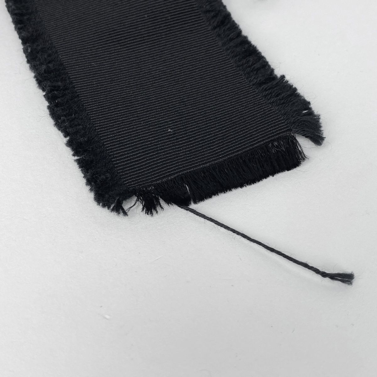 在庫一掃】 グッチ GUCCI リボンモチーフ ブローチ ロゴ グログラン