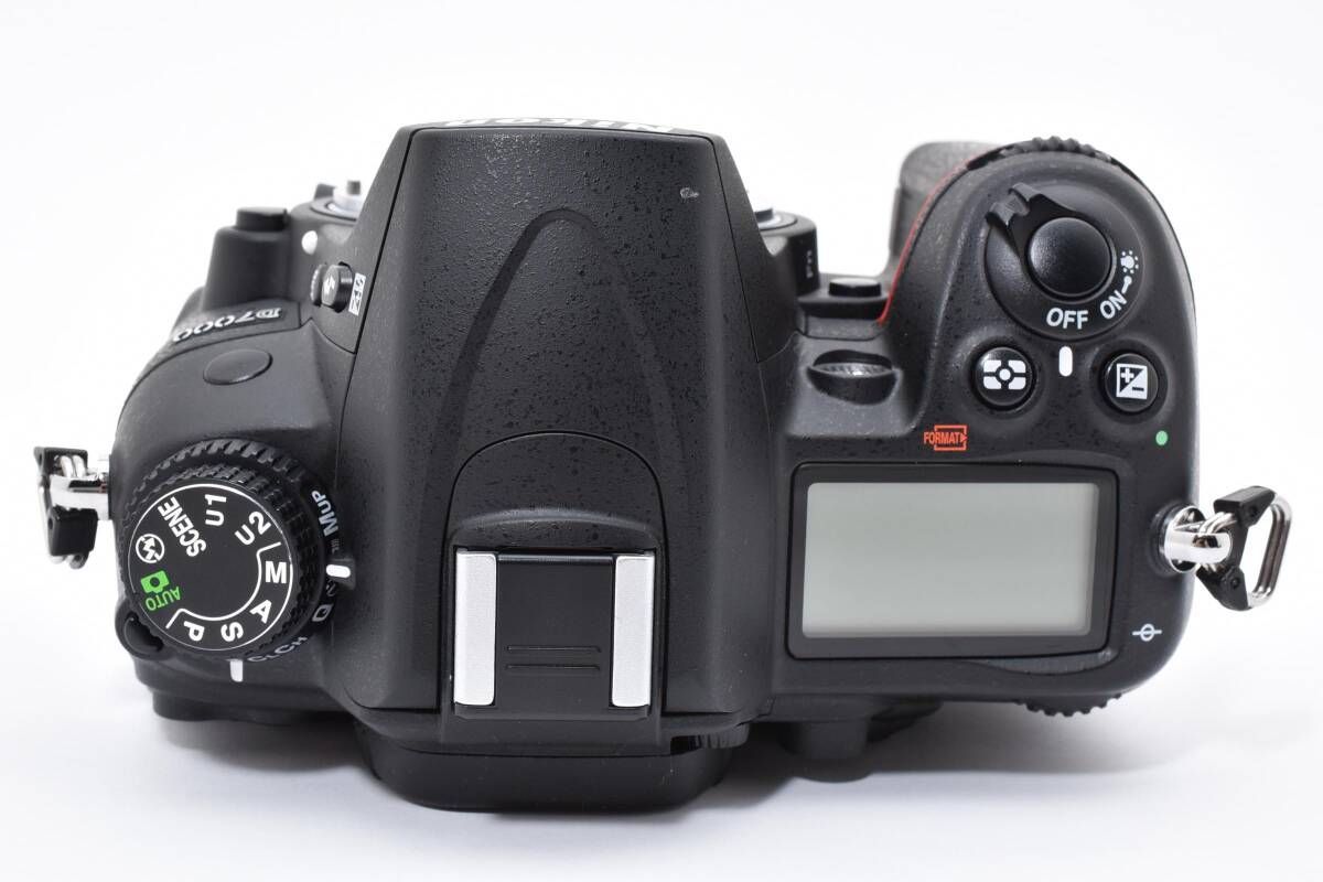 ☆極美品☆《ショット数10,028回 》ニコン NIKON D7000 ボディ #889c