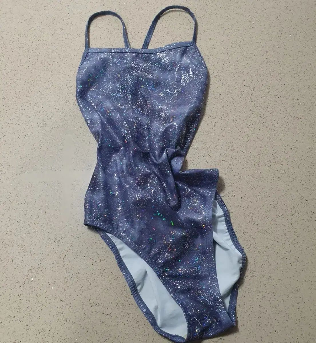 ルマンゴ ネビュラ SHINee グレー 水着