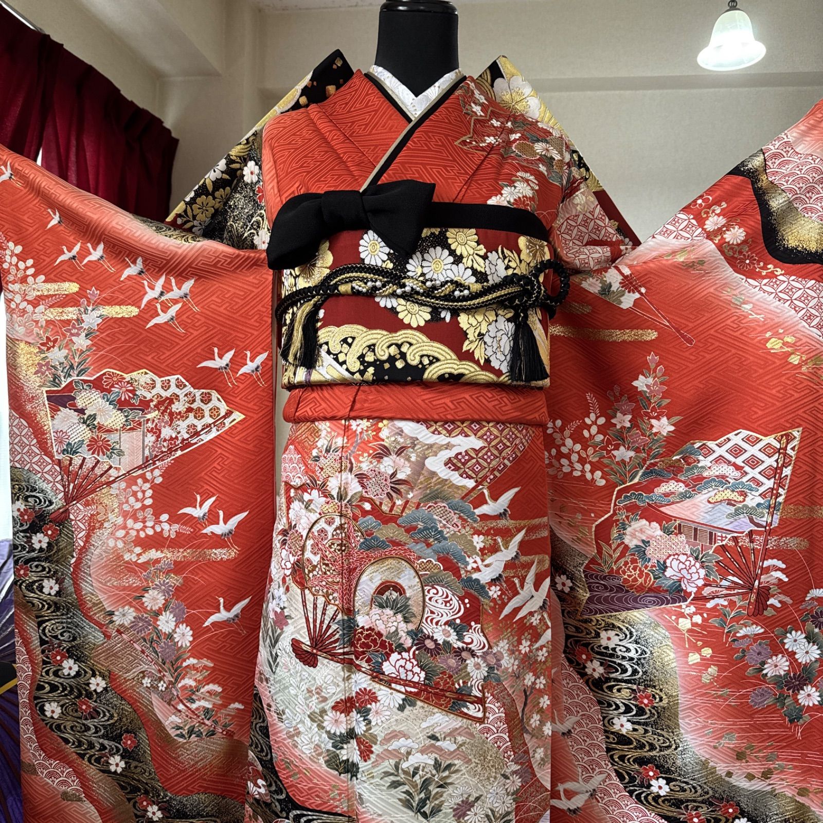 豪華振袖セット(4点)・袋帯・半衿・重ね衿・正絹・古典柄・金駒刺繍