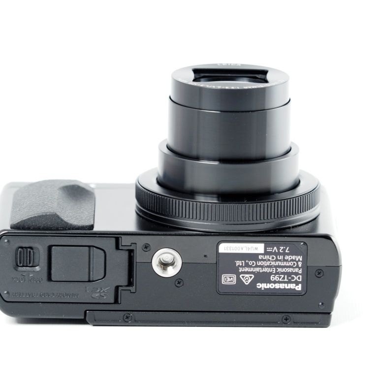 コンパクトデジタルカメラ