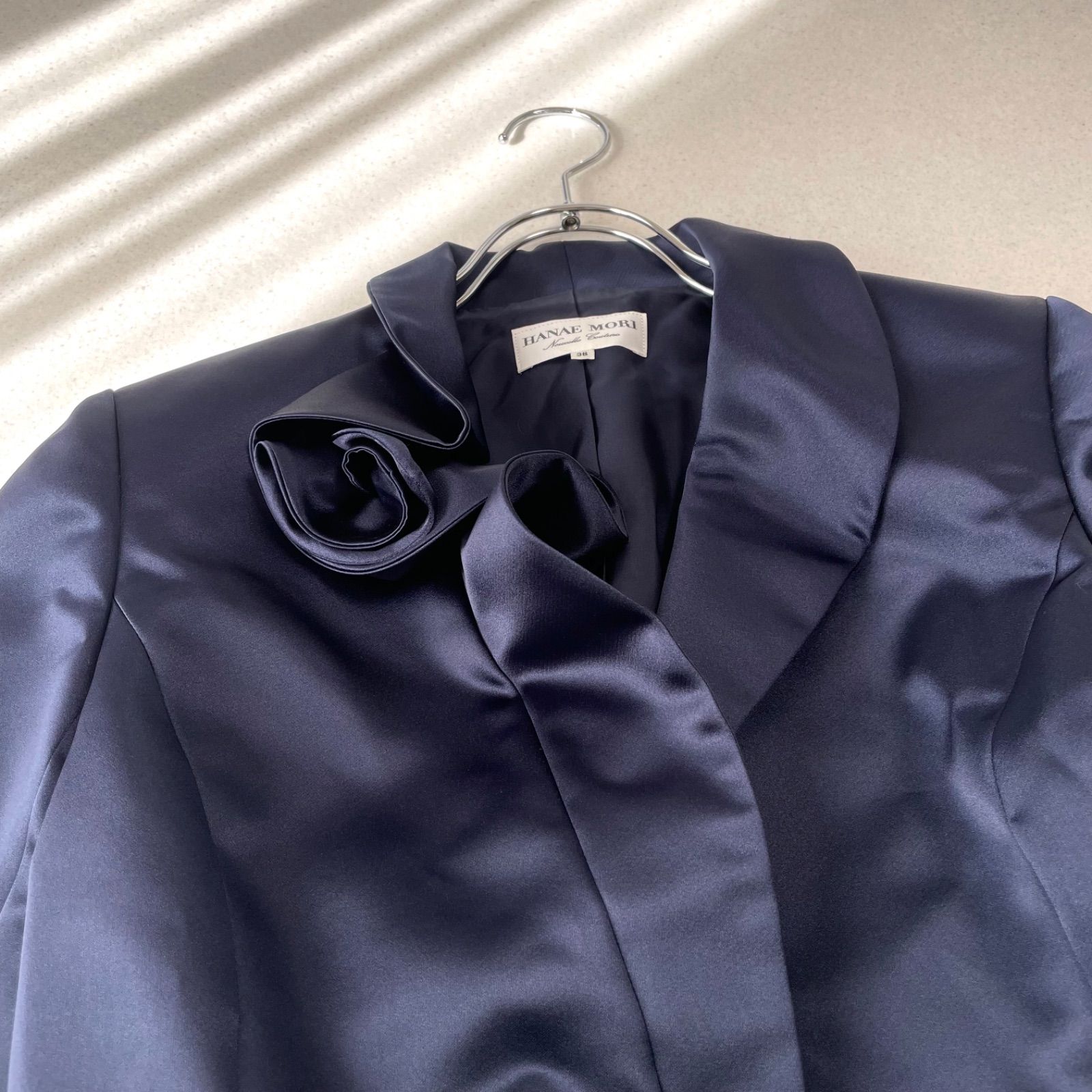 HANAE MORI ハナエモリ お花デザインの襟が素敵なスカートスーツ