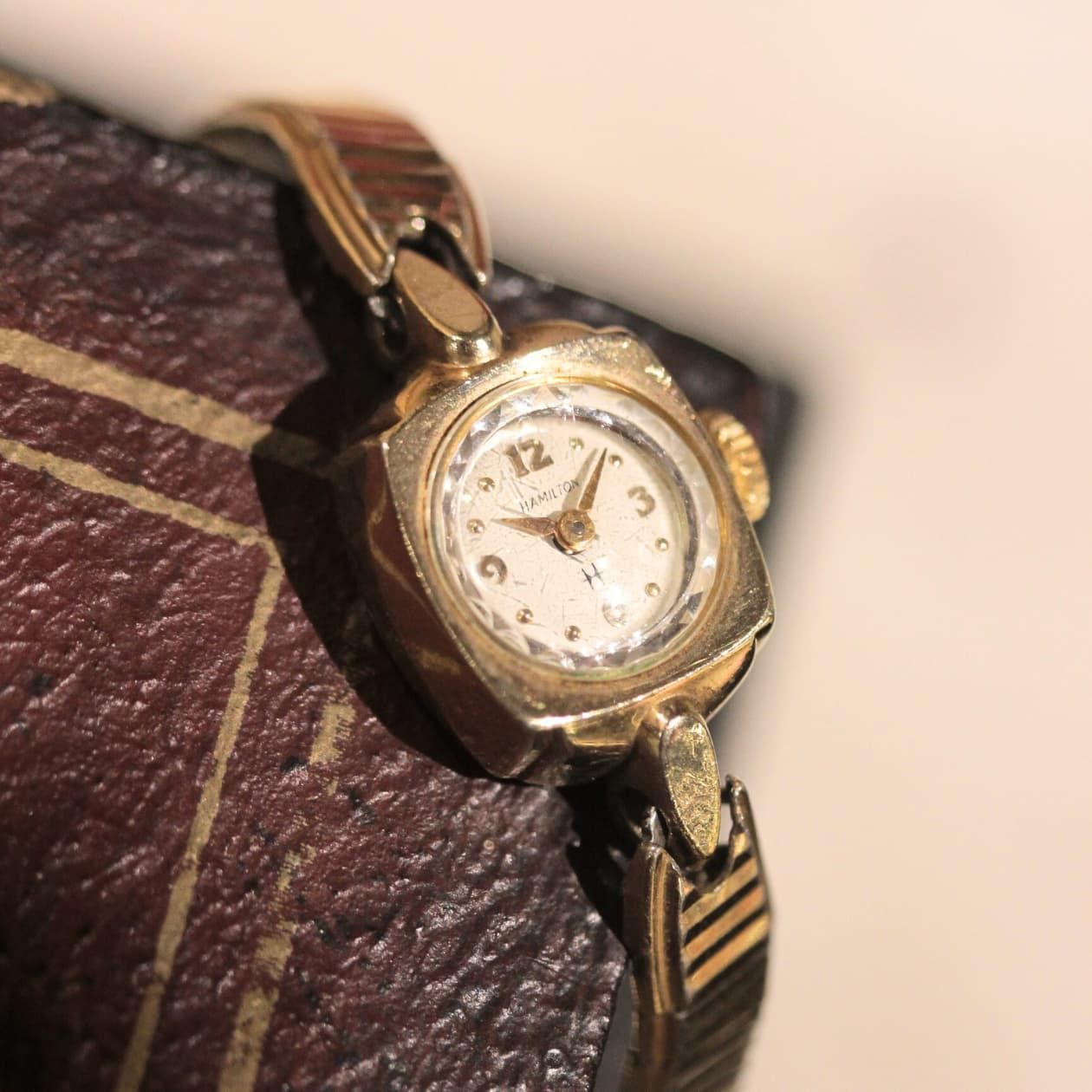 HAMILTON / ハミルトン / ヴィンテージ / カットガラス / 腕時計 / 手