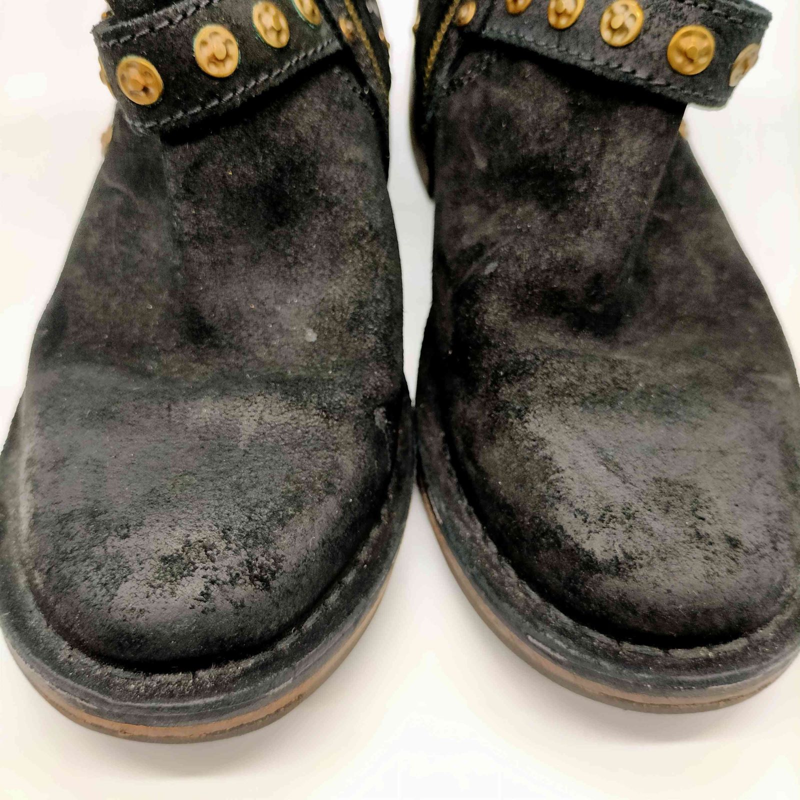 アグ UGG FABRIZIA STUDS ロゴ 型押し スタッズ スウェード サイド