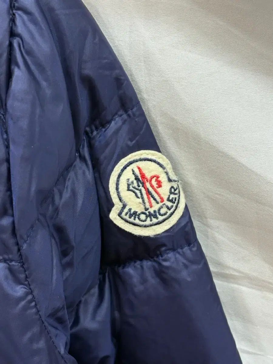 ダウン ブルゾン