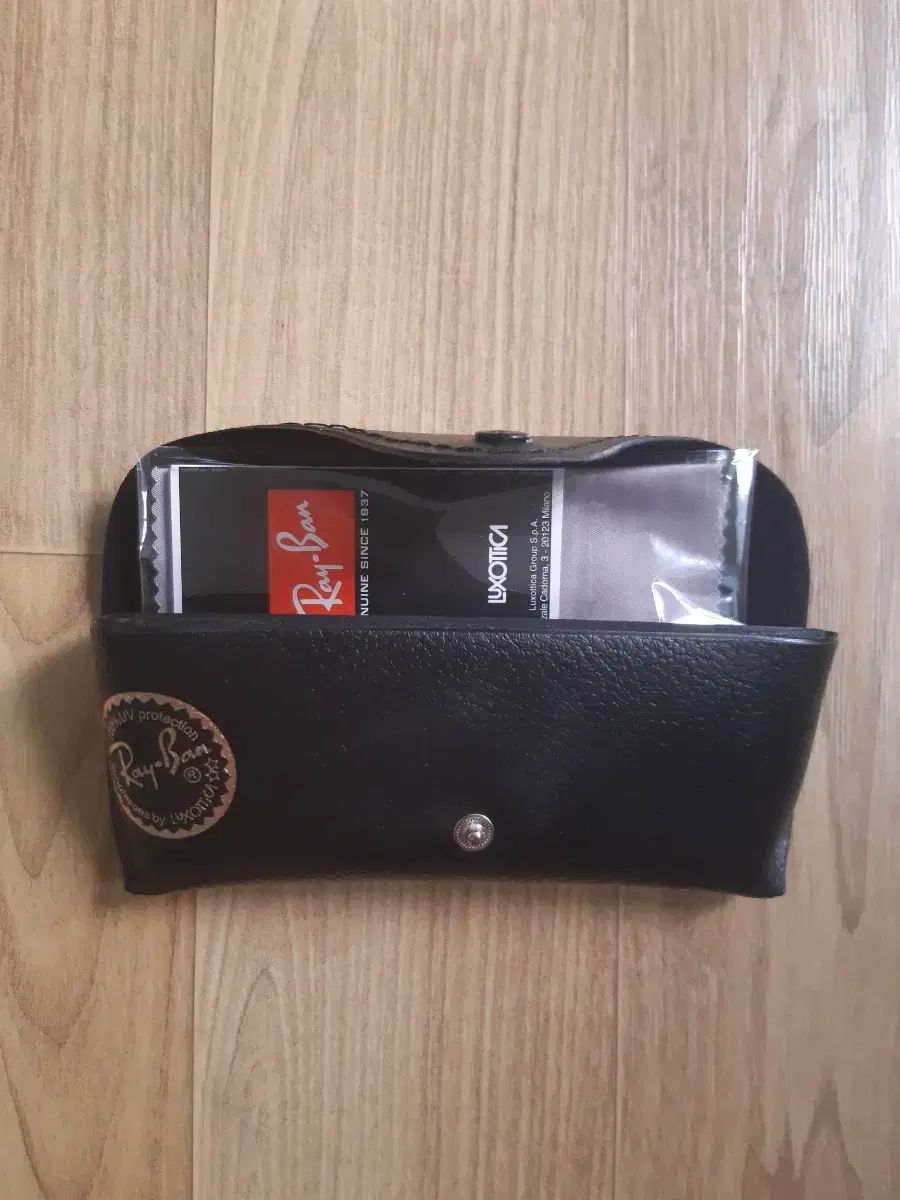 レイバン フェラーリ