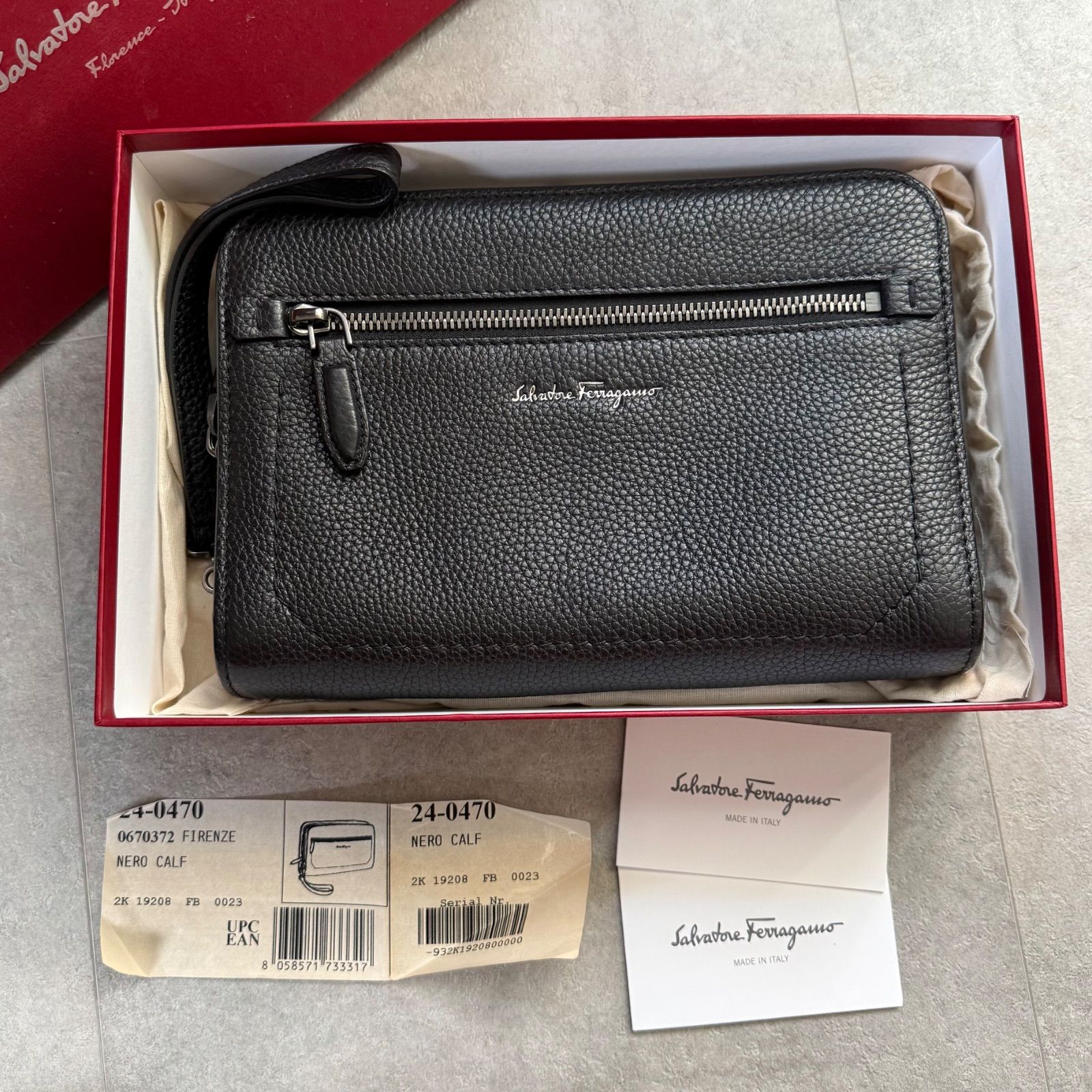 未使用級 SalvatoreFerragamo サルヴァトーレフェラガモ ロゴ レザー
