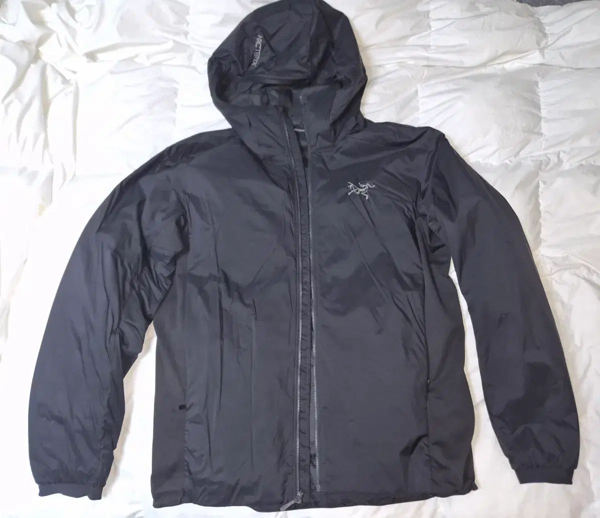 ARC TERYX アークテリクス Atom アトム フーディー ブラック