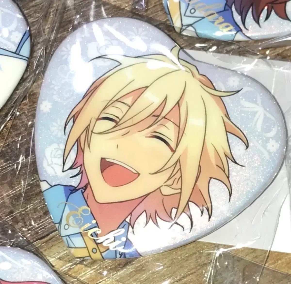 あんさんぶるスターズ！ 天祥院 英智 ハート缶バッジ 白スーツ - メルカリ