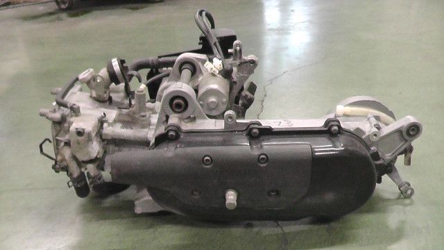 ビーノ４スト FI SA 37 J 521 xxx の エンジン