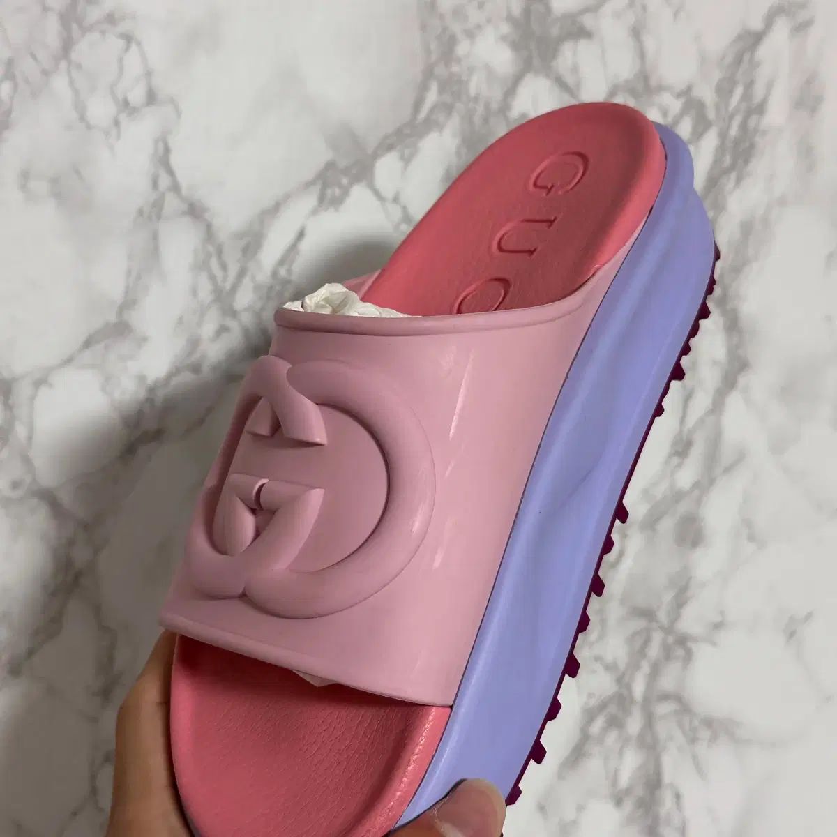 37/240 グッチ インターロッキング GG ラバー スライド スリッパ