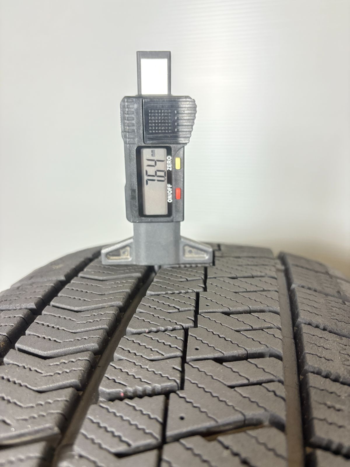  215 50 R 17 ブリヂストン VRX 2 4本 冬 タイヤ スタッドレス TA 879 17インチ スタッドレス