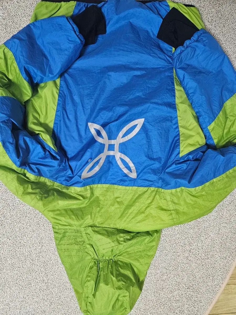 s MONTURA モンチュラ スカージャケット