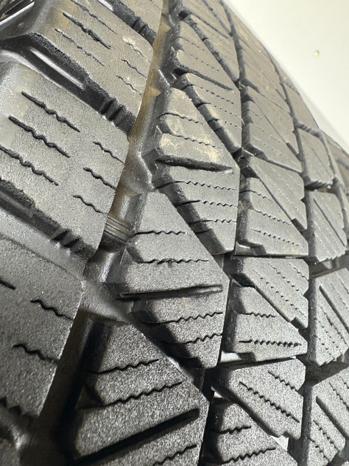 タイヤ スタッドレス