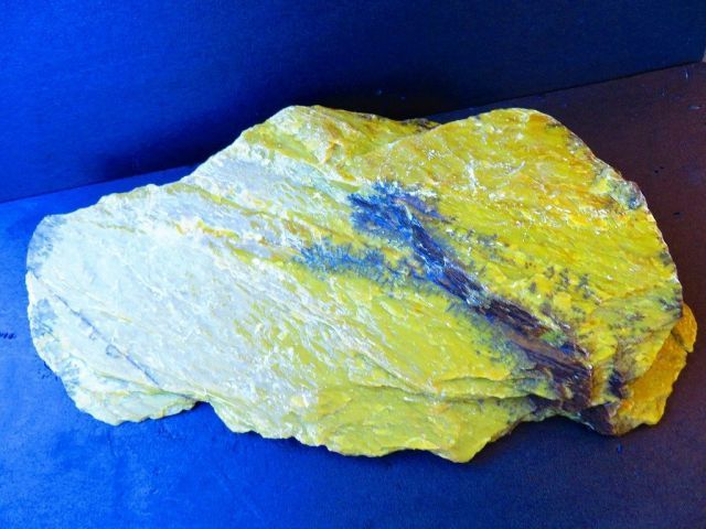 巨大 迫力の18 06 kg ブラジル産 水晶 原石 天然石 置物 翡翠原石 鑑賞石 パワーストーン 鉱物 標本 宝石 天然 TK 2657