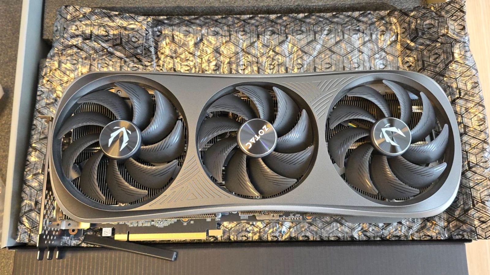 ジャンク品】ZOTAC RTX 4090 Trinity OC 24GB - メルカリ