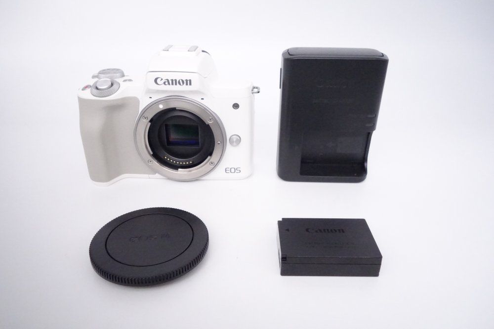 Canon ミラーレス一眼カメラ ホワイト美品 美品】キヤノン Canon ミラーレス一眼カメラ EOS Kiss M ボディー