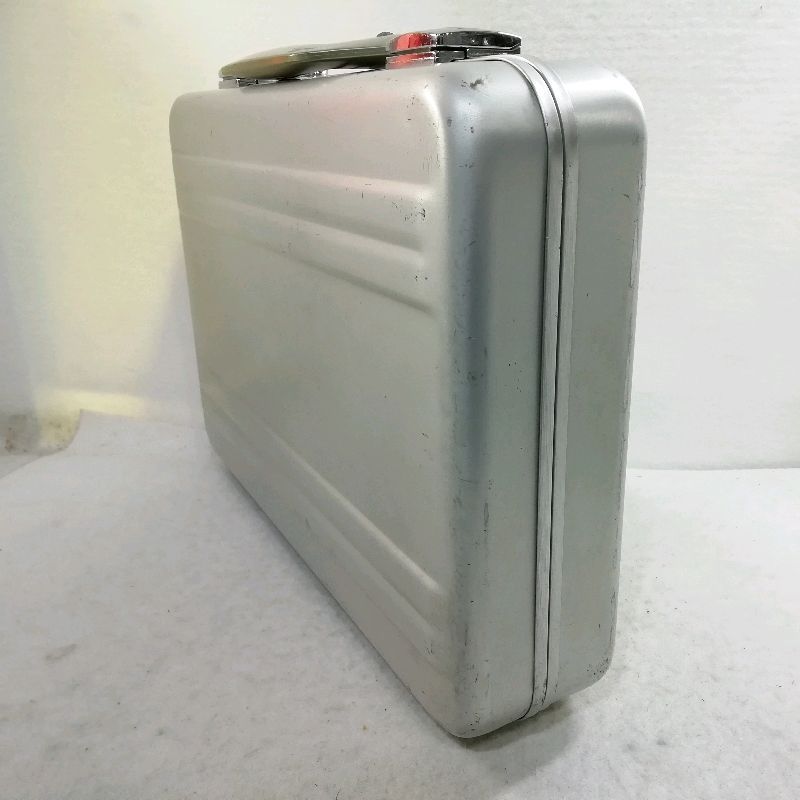中古】ゼロハリバートン アタッシュケース アルミ☆使用感大 - メルカリ