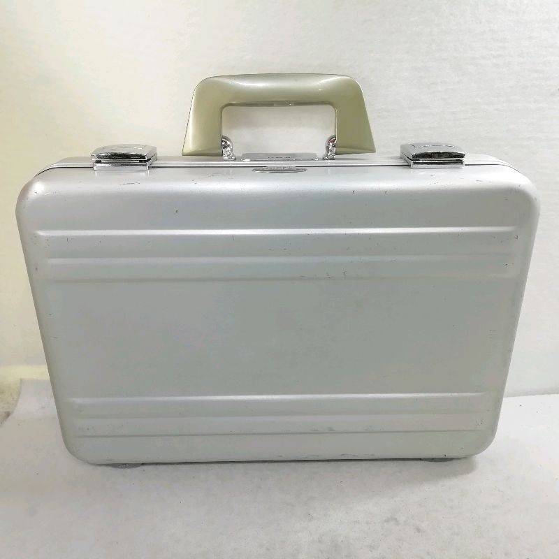 中古】ゼロハリバートン アタッシュケース アルミ☆使用感大 - メルカリ