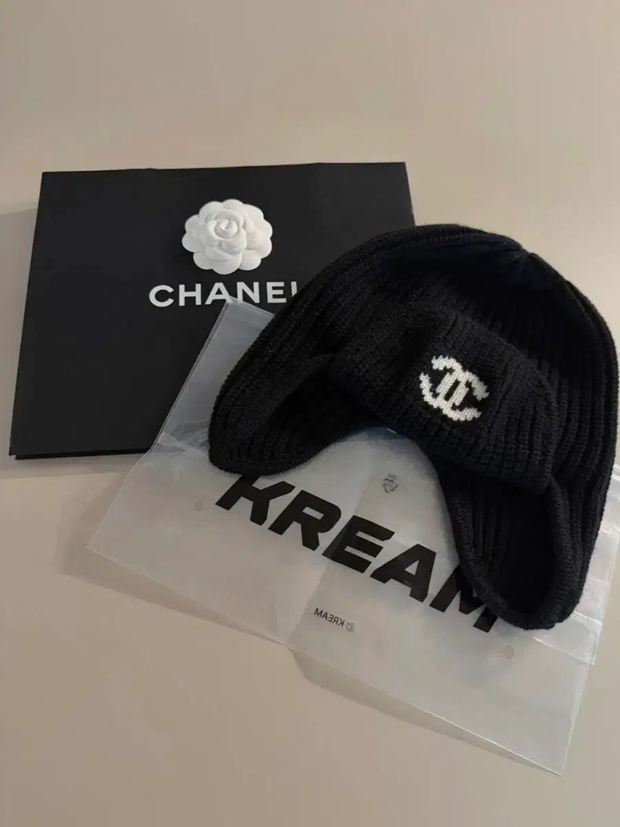 シャネル カシミア トラッパーハット ビーニー 帽子