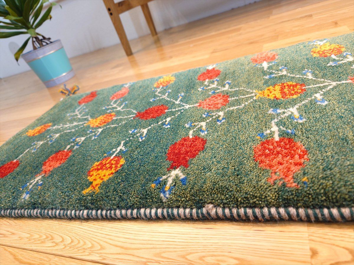 ペルシャ ギャッベ ミニランナー ラグ 117x44cm 緑色 ザクロの実