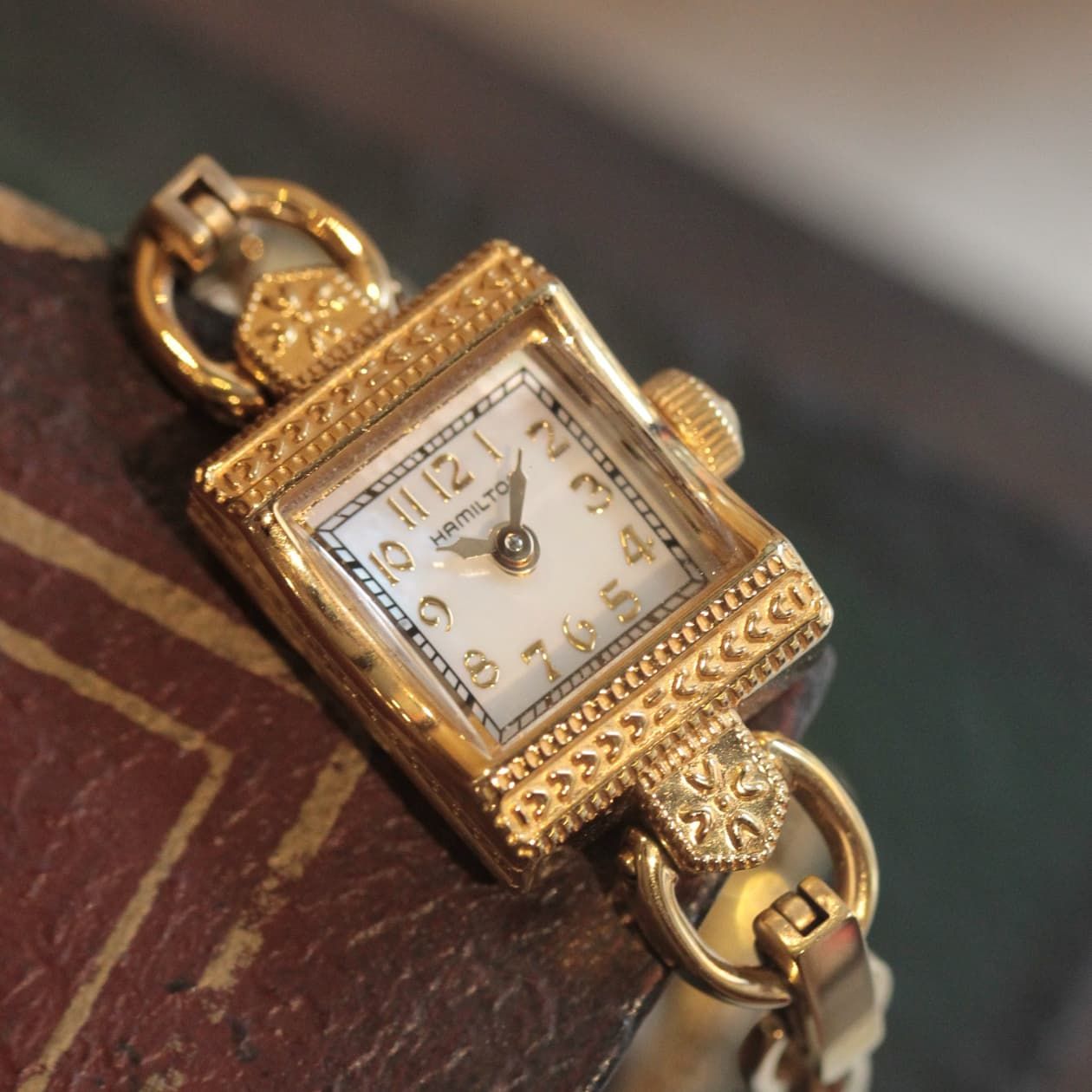 ハミルトン 280.002 H 31.231.113 アメリカン クラシック マザーオブパール ヴィンテージレディース hamilton-417