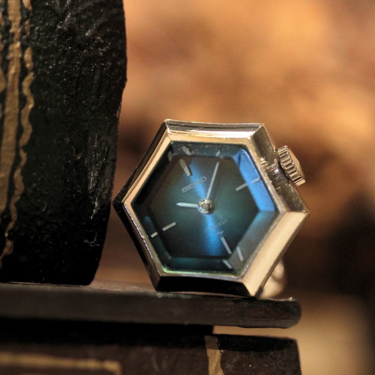 SEIKO セイコー 1970年代 手巻き式 リングウォッチ ヘキサゴンケース リングボックス付 604 06
