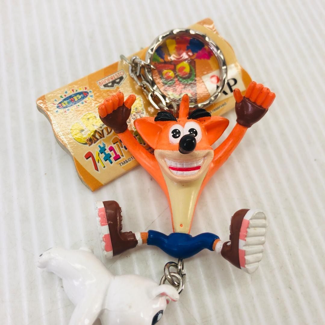 タグ付】 クラッシュバンディクー・ポーラ フィギュアキーホルダー