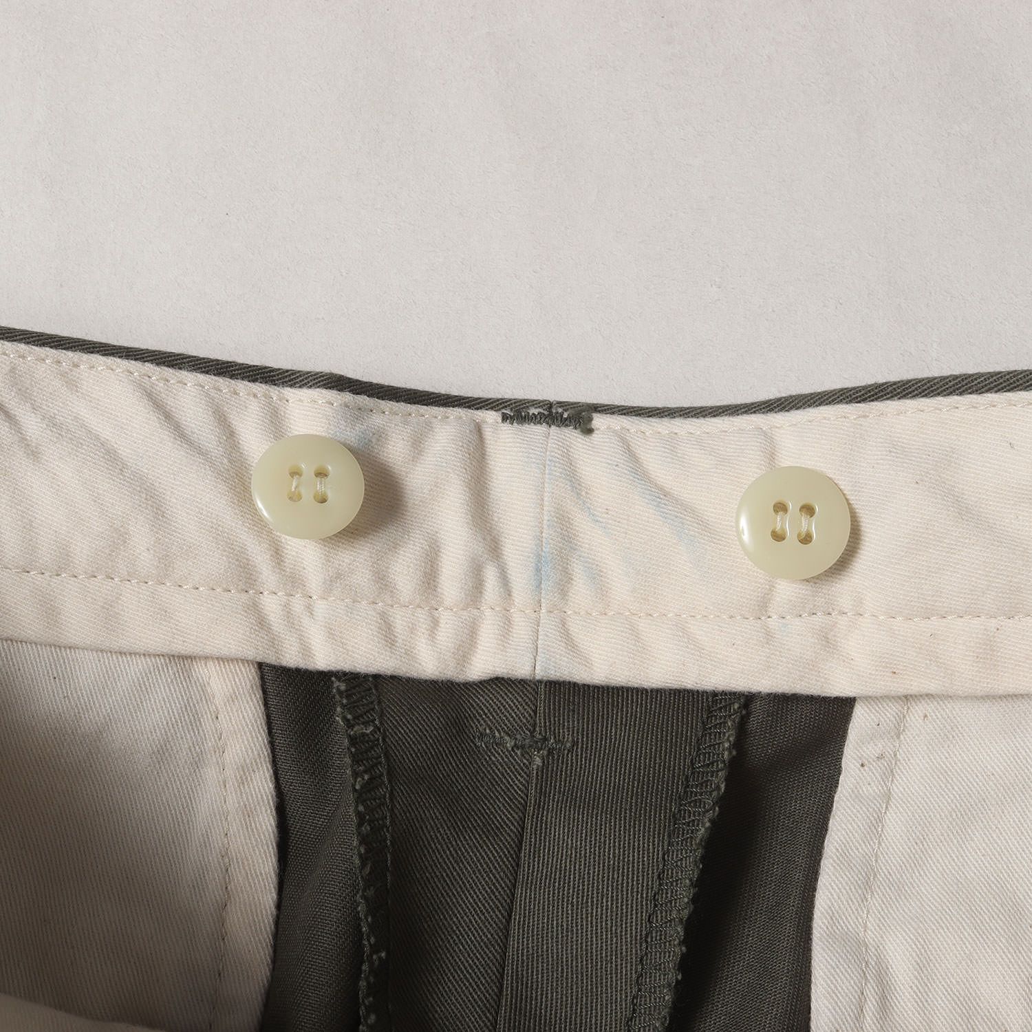 At LAST&CO アットラスト パンツ オリーブ サイズ:32 | コットンツイル