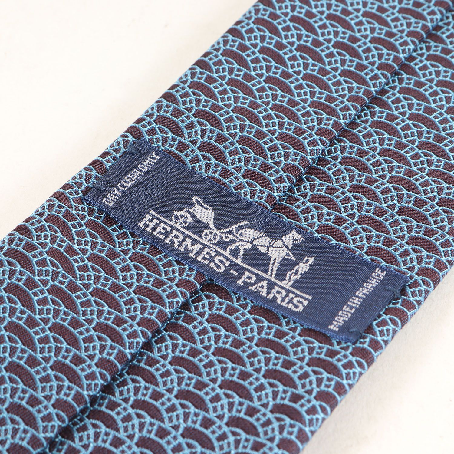 Hロゴ アーチジャガード刺繍