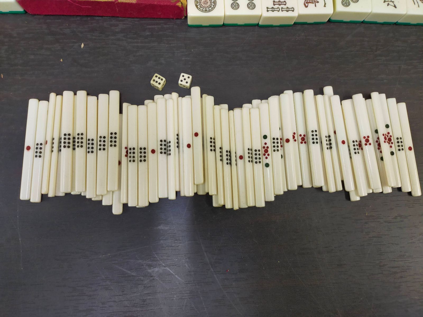 E24-20251212-10【レトロ麻雀】昭和携帯麻雀セット 点棒・サイコロ付き