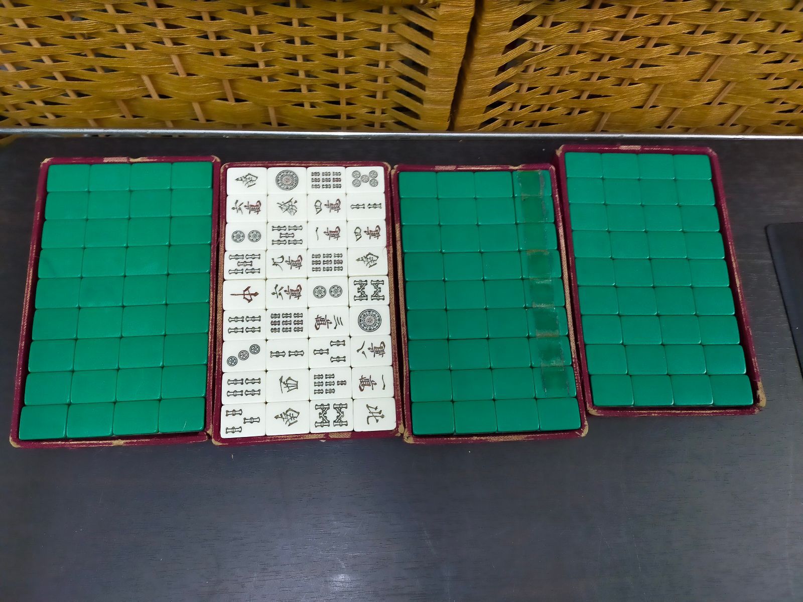 E24-20251212-10【レトロ麻雀】昭和携帯麻雀セット 点棒・サイコロ付き