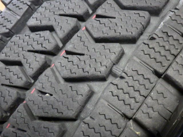  SR 310 製造 約8部山 BS BLIZZAK VL 10 195 80 R 15 107 105 NLT 4本 12インチ以下 スタッドレス