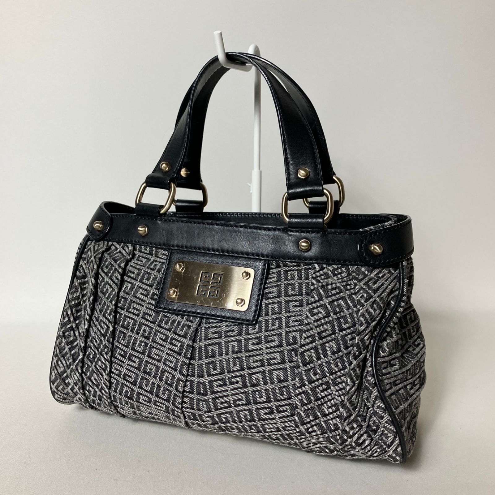 2511 239 ジバンシィ ハンドバッグ ブラック 4 Gロゴ総柄